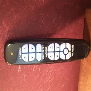 Adjustables by Leggett & Platt-FCC ID: KSMBR20543T IC:2004 102 224 Raven